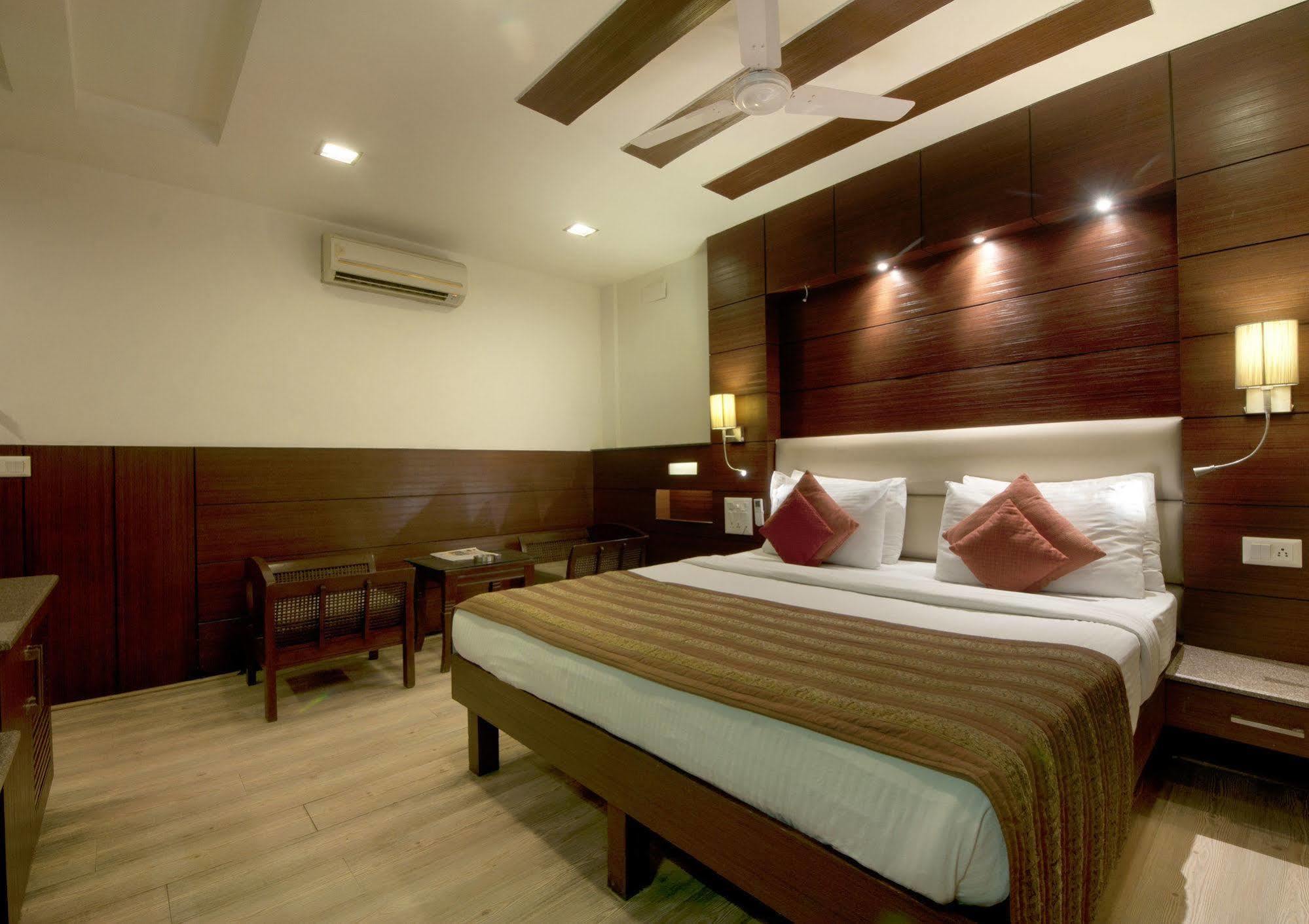 Hotel Amaltas International - Delhi-16 New Delhi Eksteriør bilde