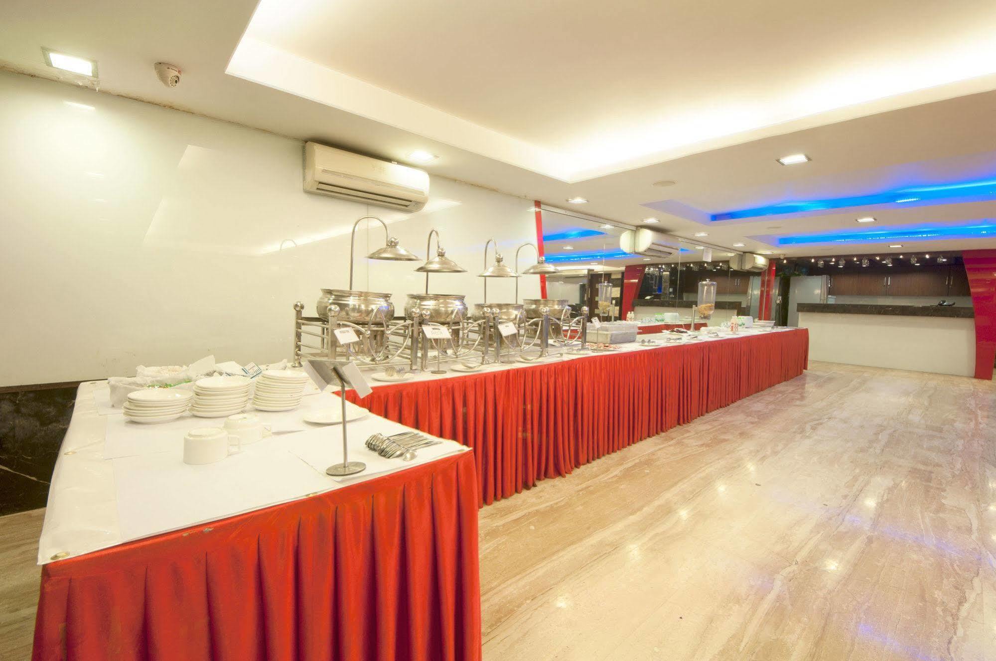 Hotel Amaltas International - Delhi-16 New Delhi Eksteriør bilde